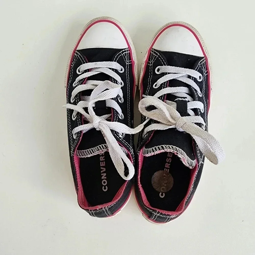 Converse Chuck Taylor All Star Youth US Size 2 Black Pink Sneaker Shoes 654365F